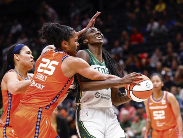 Alyssa Thomas now WNBA triple-doubles leader and has Connecticut near top of standings