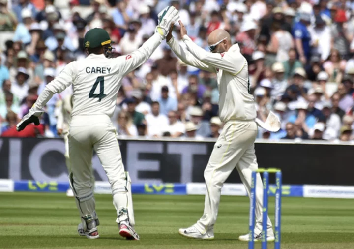 England leads Australia by 162 with 5 wickets left in the Ashes opener