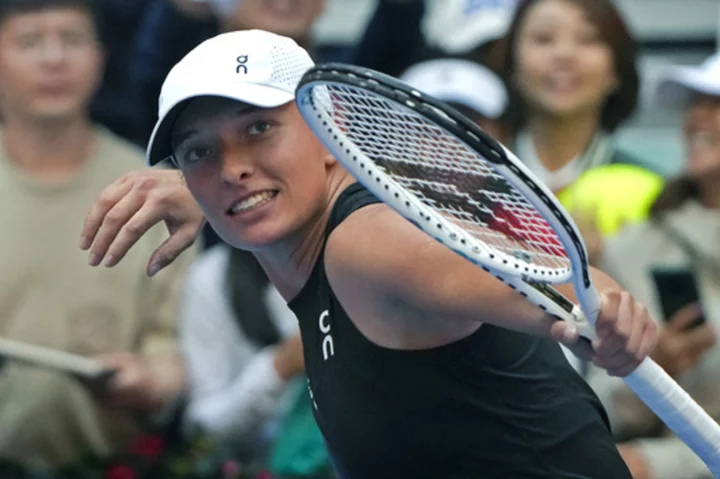 Swiatek ends Gauff's 16-match winning streak to advance to China Open final