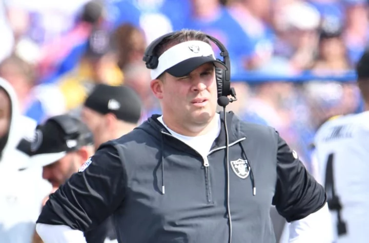 Josh McDaniels decision-making under fire as Raiders whiff vs. Steelers