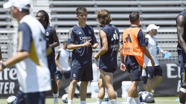 Real Madrid midfielder undergoes knee surgery