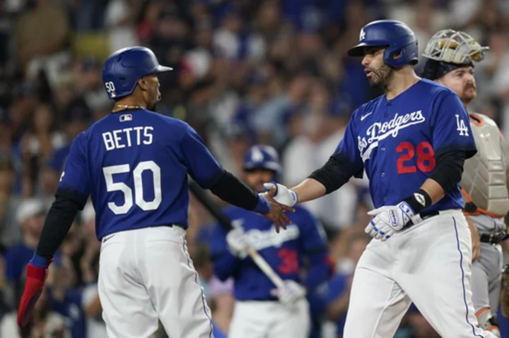 Martinez hits 2 home runs as NL West champion Dodgers roll past Rodriguez and Tigers, 8-3