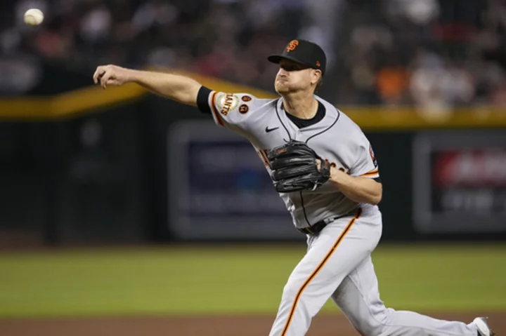 Giants right-handed pitcher Alex Cobb leaves game in 3rd inning after injury