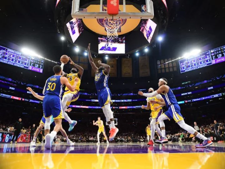 Los Angeles Lakers take 3-1 series lead over Golden State Warriors despite Steph Curry's triple-double