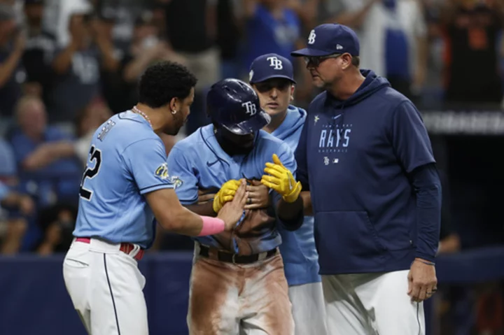 Lowe's 4 RBIs lead Rays over Yankees 7-4 as 5 batters hit and New York drops 6 games under .500