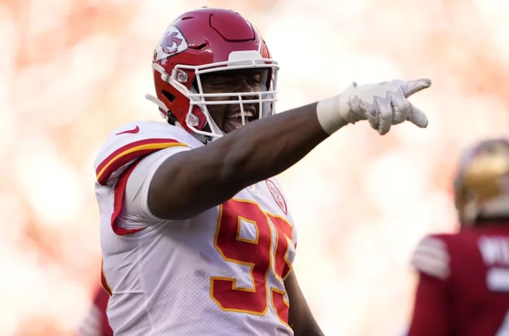 NFL rumors: Chris Jones is ready to play if Chiefs sign him tonight