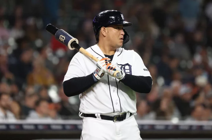 Tigers rain delay updates from Miguel Cabrera farewell series, September 27