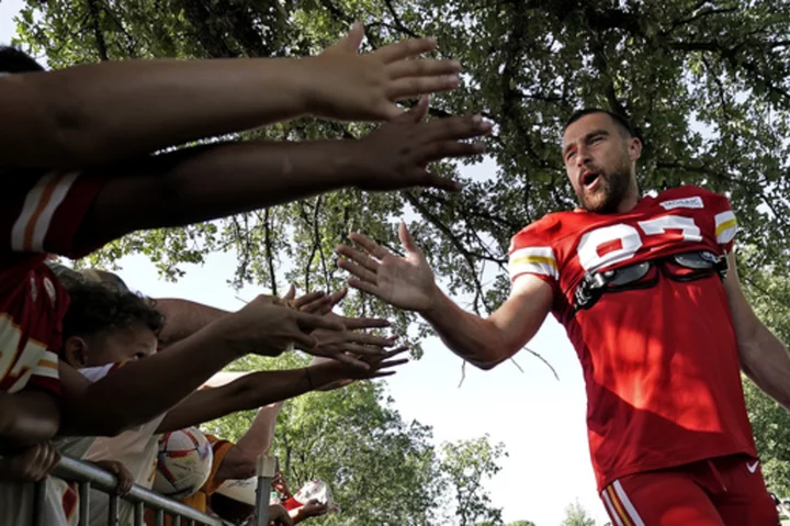 Super Bowl champion Chiefs hold hot, tough practice in 1st day of pads