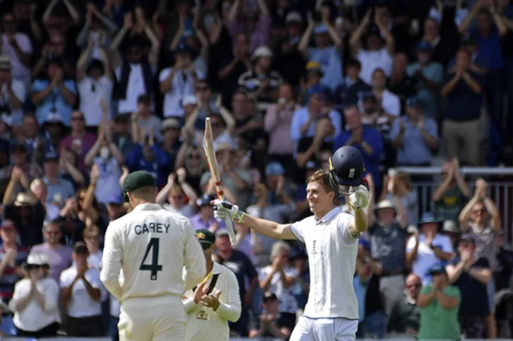 Crawley blasts a ton as England erupts post-lunch on day two of the 4th Ashes test