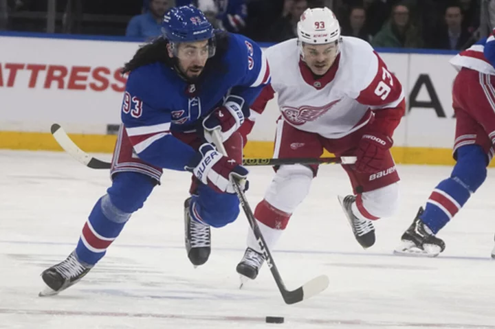 Vesey scores late in 3rd period as Rangers rally for 3-2 win over Red Wings