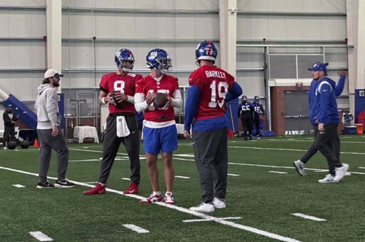 Giants QB Daniel Jones practices without restrictions for the first time since his neck injury