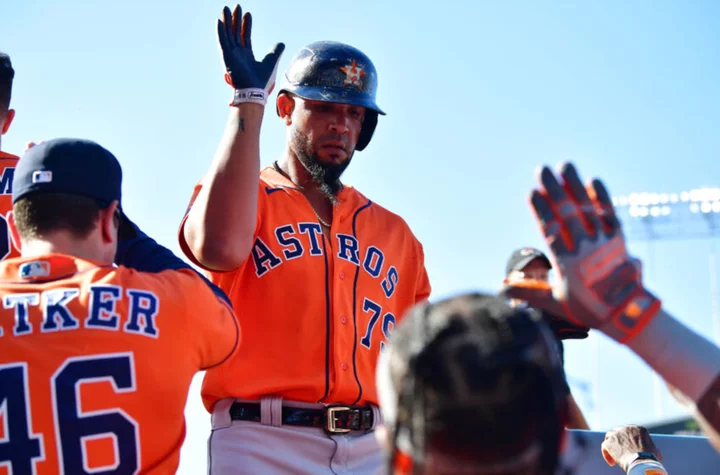 Astros may not need to trade for a first baseman after all