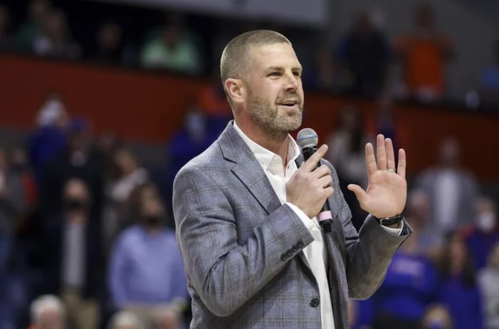 Former Florida head coach puts Billy Napier on hot seat vs. Tennessee