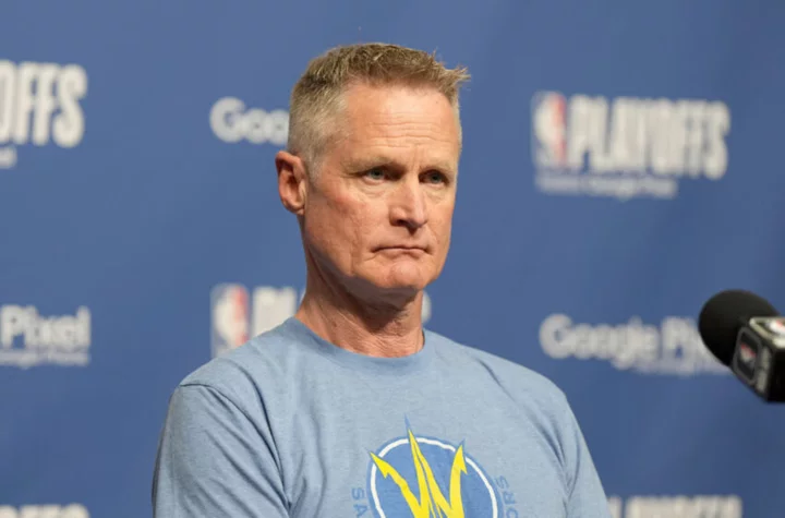 Steve Kerr implies Lakers' flopping gave them an edge with the refs