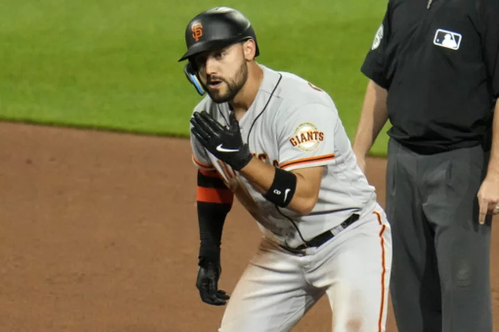 Michael Conforto hits tiebreaking RBI single in 8th as Giants beat Pirates for 4th straight win