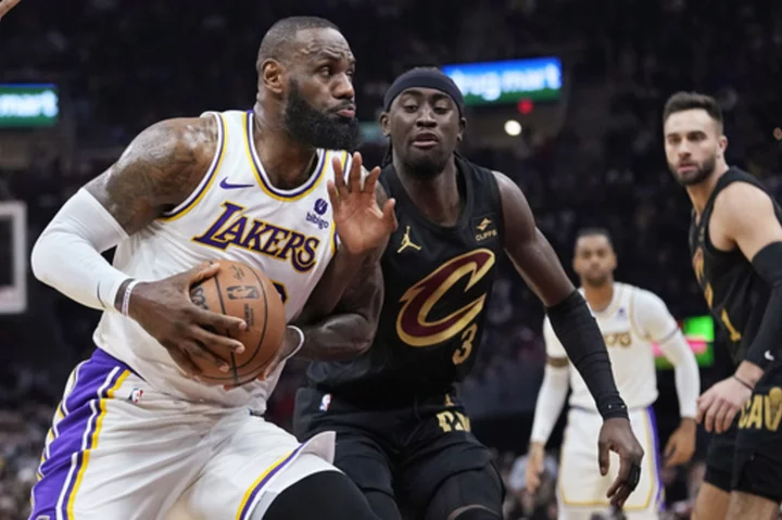 Anthony Davis scores season-high 32 points, Lakers beat the Cavaliers 121-115