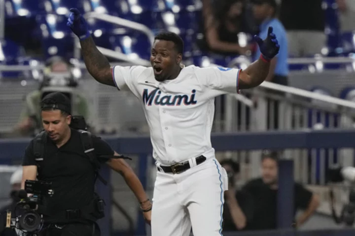 Soler's 2-run HR with 2 out in 9th rallies Marlins to 5-4 win over Nationals