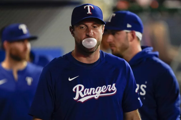 Scherzer says he's ready to go after bullpen session. Rangers haven't announced decision