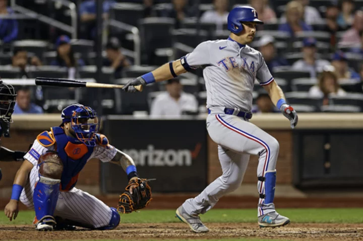 Lowe's 2-run single in 9th lifts the Rangers over the Mets 4-3 for only 2nd victory in 11 games