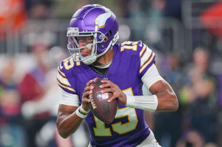 NFC Playoff Picture: Vikings can’t overcome turnovers, climb to postseason stalls