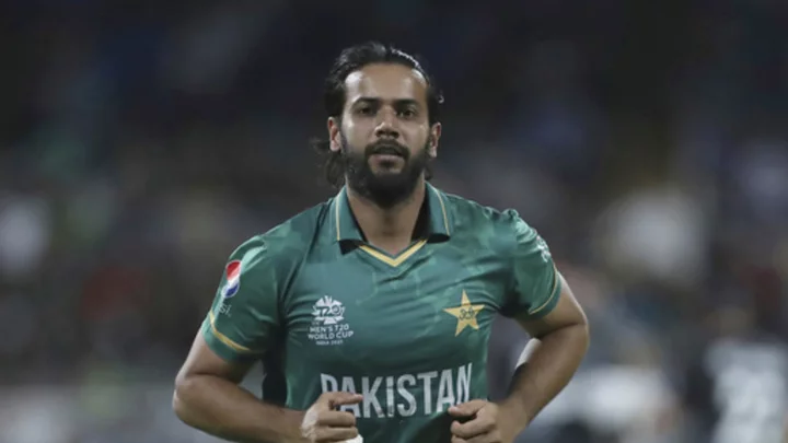 Pakistan all-rounder Imad Wasim retires from international cricket