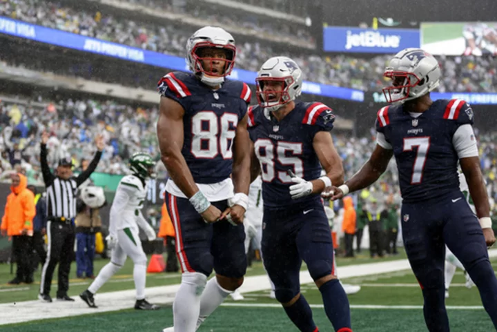 Patriots beat Jets 15-10 to extend their winning streak to 15 straight over New York