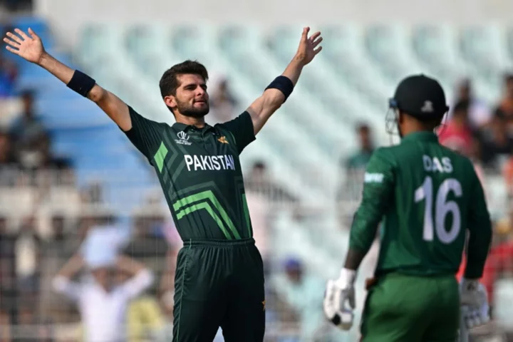 Shaheen stars as Pakistan limit Bangladesh to 204 in World Cup