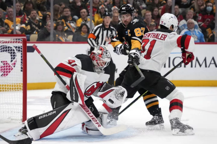Jesper Bratt starts third-period surge as New Jersey Devils beat Pittsburgh Penguins 5-2