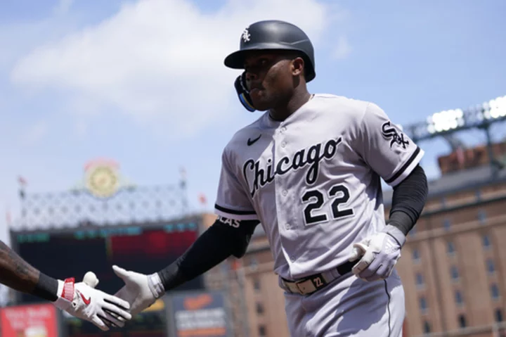 Gibson yields 3 HRs as first-place Orioles blow 4-run lead and fall to White Sox 10-5