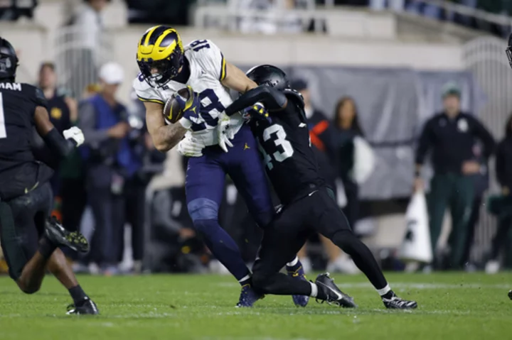 Michigan State shows Hitler's image on videoboards in pregame quiz before loss to No. 2 Michigan