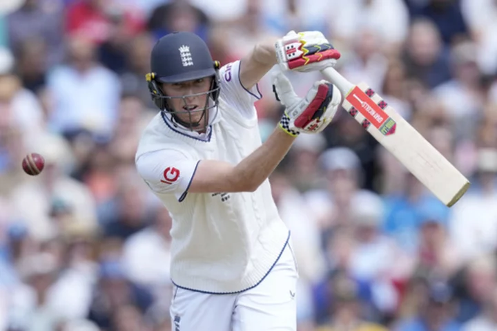 Crawley helps England regain lead against Australia in final Ashes test