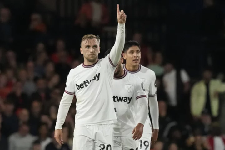 West Ham beats Luton for third straight win to go top of EPL
