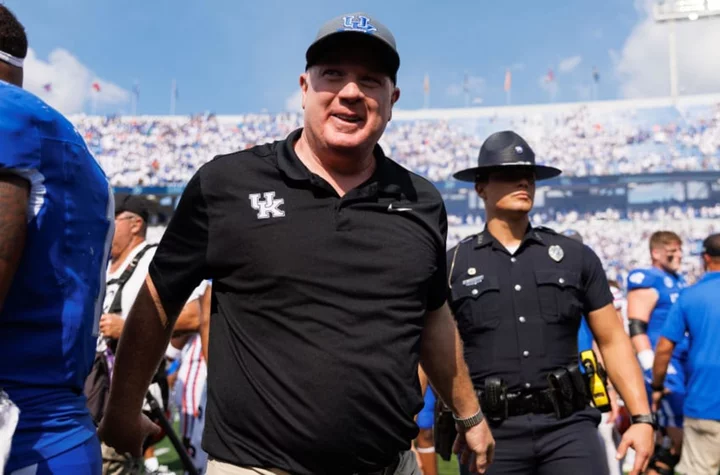 Psych! Texas A&M fans rejoice as Mark Stoops to stay with Kentucky