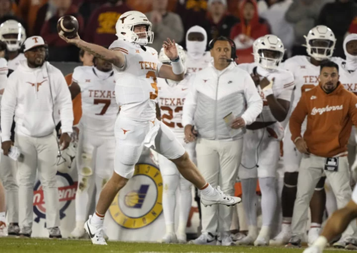 No. 7 Texas stays atop Big 12 after pulling away from Iowa State for a 26-16 win