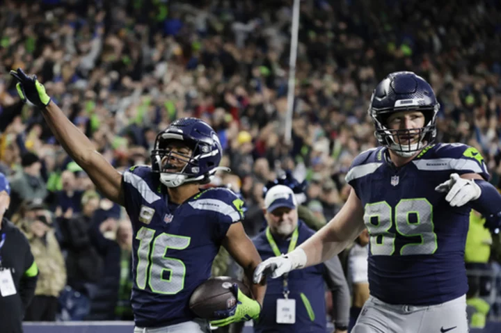 Tyler Lockett questionable for Seahawks because of hamstring issue