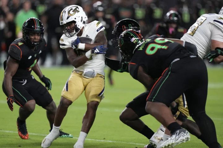 Georgia Tech stuns No. 17 Miami 23-20, on TD with 2 seconds remaining