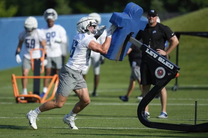 Lions' bolstered linebacking corps has high expectations on 1st day of pads at training camp