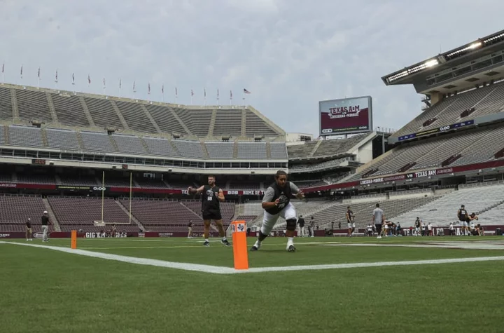 Texas A&M vs. ULM start time: Weather updates after lightning delay at Kyle Field