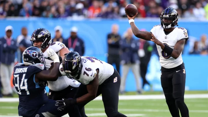 NFL Network Mics Pick Up Fan Screeching During Ravens-Titans Broadcast