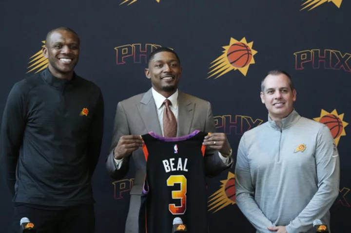 Bradley Beal enters his 30s with the Suns, says he's ready to 'chase this ring'