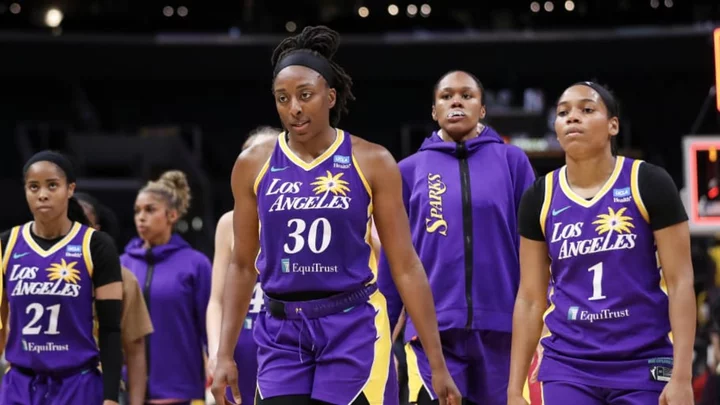Los Angeles Sparks Lose Important Game After Missing Three Shots in Final Ten Seconds