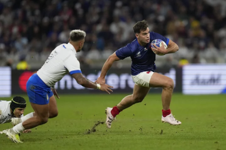France routs Italy 60-7 to reach Rugby World Cup quarterfinals in style