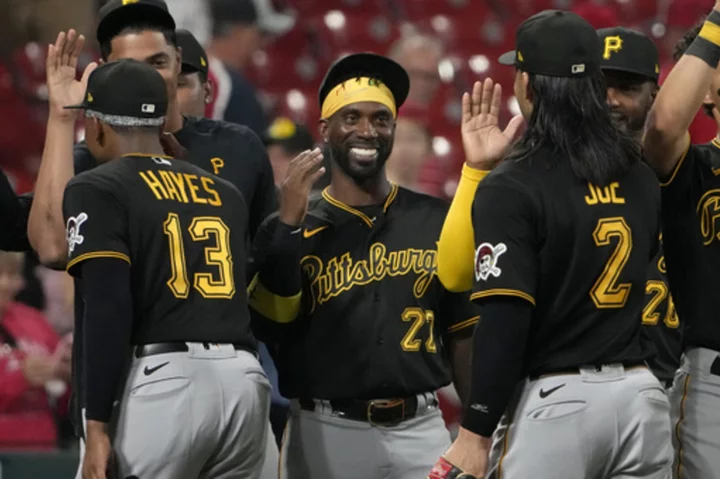 Pirates score 3 runs in the 10th inning, beat the Cardinals 4-2 and extend win streak to 4 games