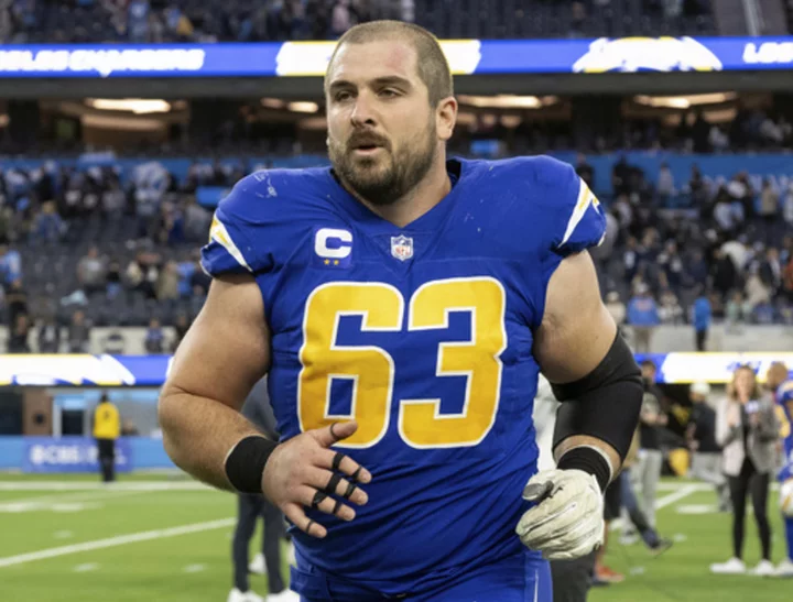 Chargers center Corey Linsley to be placed on injured reserve with heart issue
