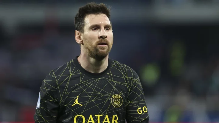 Xavi rates Barcelona's chances of re-signing Lionel Messi
