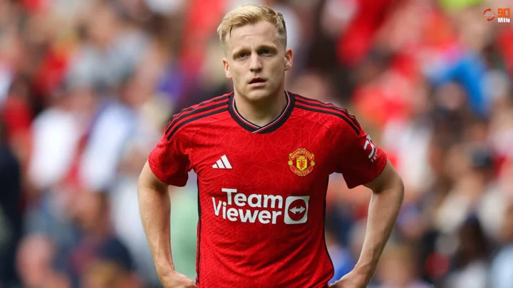 Man Utd receive loan offer for Donny van de Beek