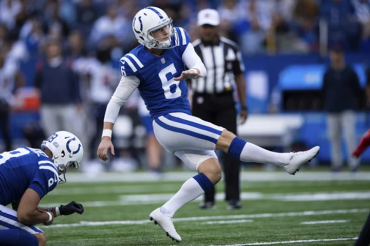 Titans spin kicker carousel again giving Michael Badgley another chance