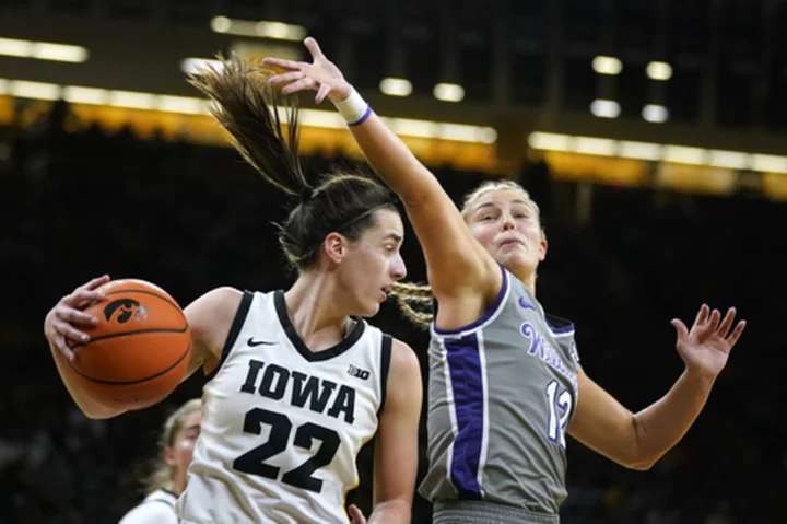 Caitlin Clark, high-scoring No. 2 Iowa struggle offensively, fall to Kansas State 65-58