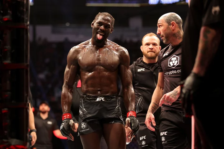 Jared Cannonier breaks UFC record in win over Marvin Vettori