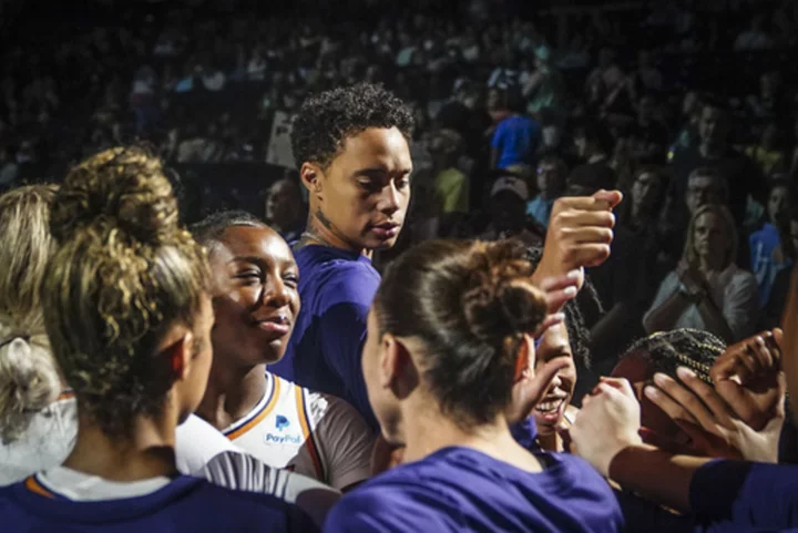 Brittney Griner misses 2nd straight game for Mercury with hip injury